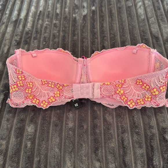 Pink floral padded push-up strapless bra size 36B - Picture 4 of 7